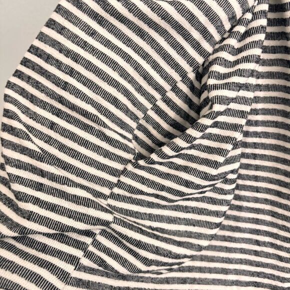 Gilli Black and White Striped Dress with Pockets Medium - Picture 5 of 7